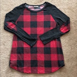 Medium Plaid Long-Sleeve Top